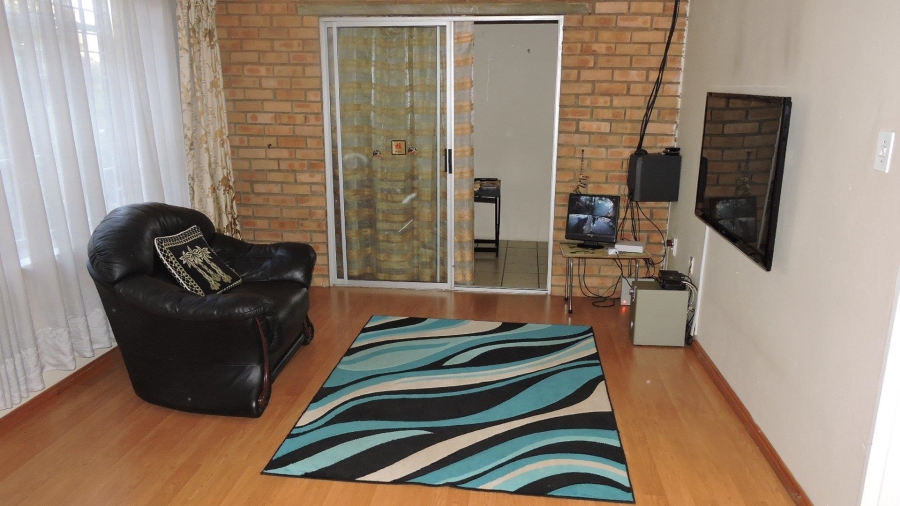 4 Bedroom Property for Sale in Heuweloord Gauteng