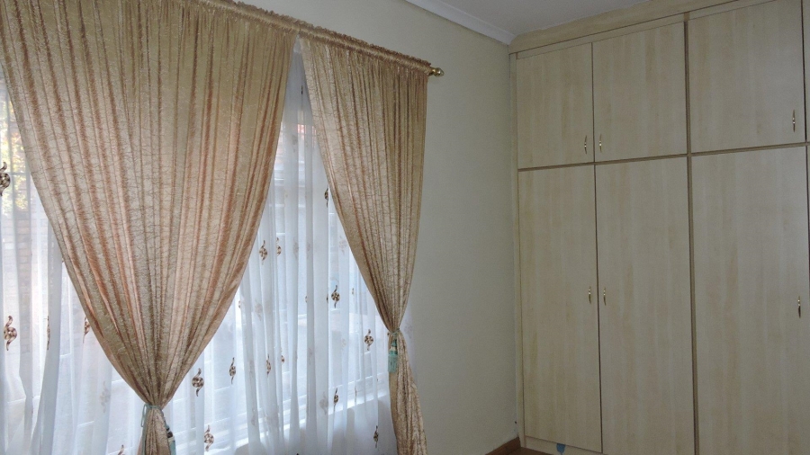 4 Bedroom Property for Sale in Heuweloord Gauteng