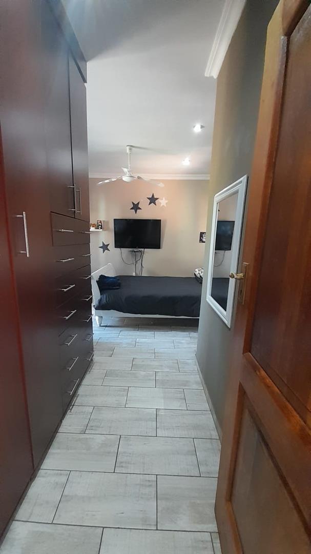 3 Bedroom Property for Sale in Glen Erasmia Gauteng