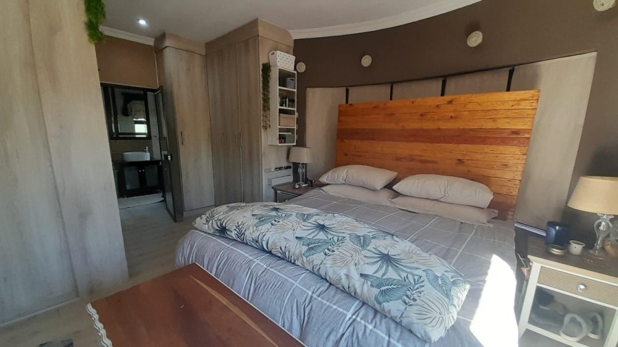 3 Bedroom Property for Sale in Glen Erasmia Gauteng