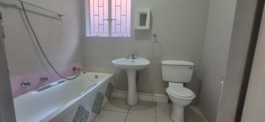 3 Bedroom Property for Sale in Brackendowns Gauteng