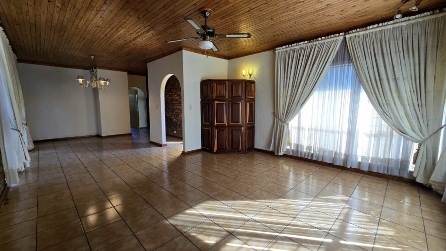 2 Bedroom Property for Sale in Brackenhurst Gauteng