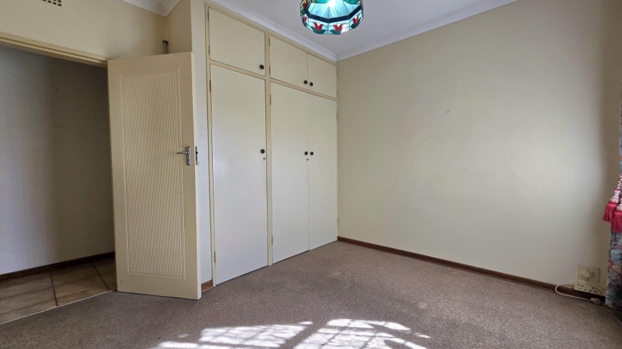 2 Bedroom Property for Sale in Brackenhurst Gauteng