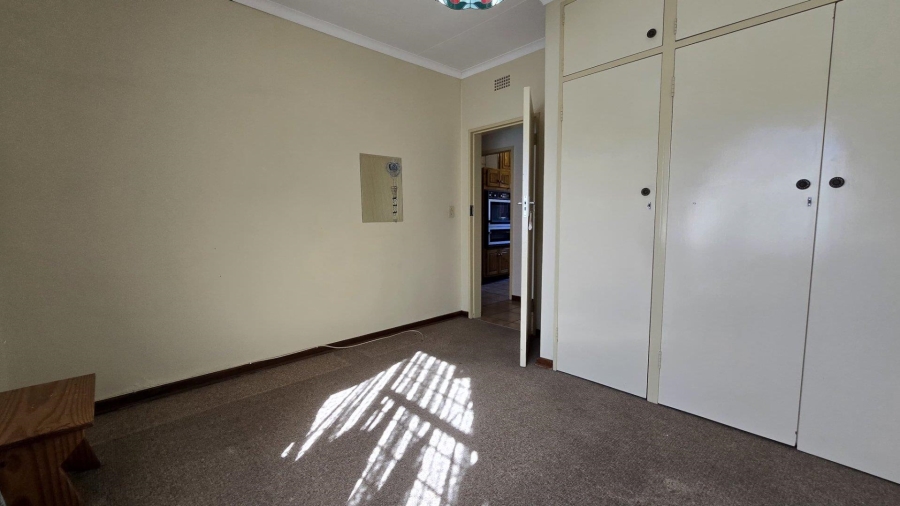 2 Bedroom Property for Sale in Brackenhurst Gauteng