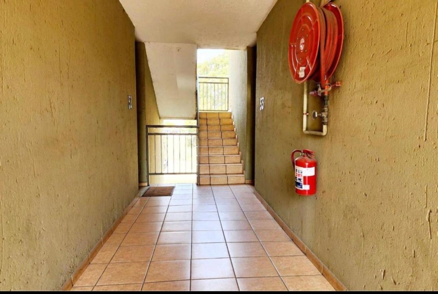 1 Bedroom Property for Sale in Sherwood Gardens Gauteng
