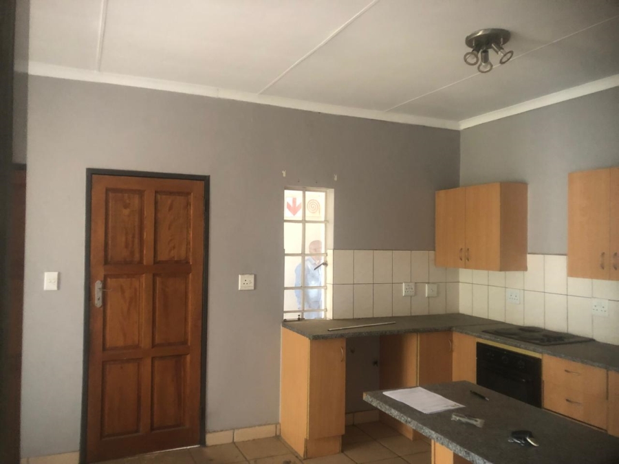 1 Bedroom Property for Sale in Sherwood Gardens Gauteng