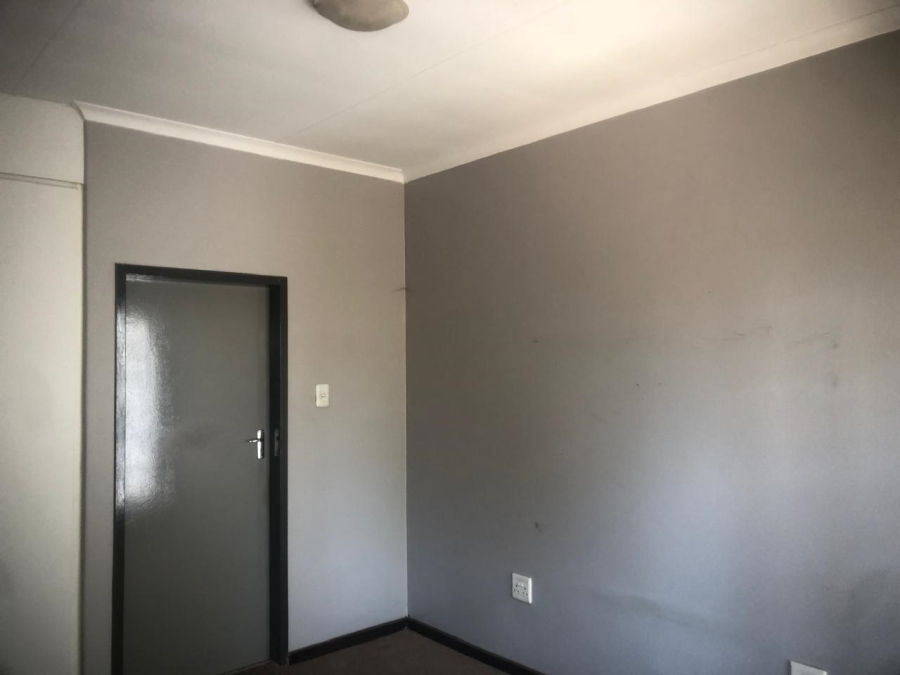 1 Bedroom Property for Sale in Sherwood Gardens Gauteng