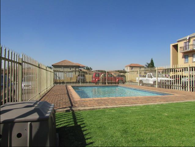 1 Bedroom Property for Sale in Sherwood Gardens Gauteng