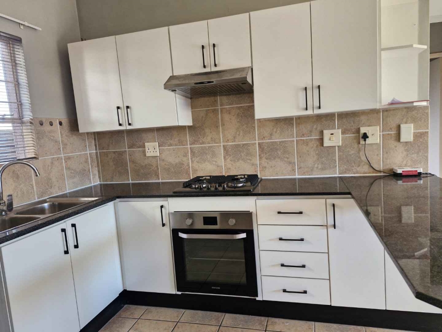 2 Bedroom Property for Sale in Bardene Gauteng
