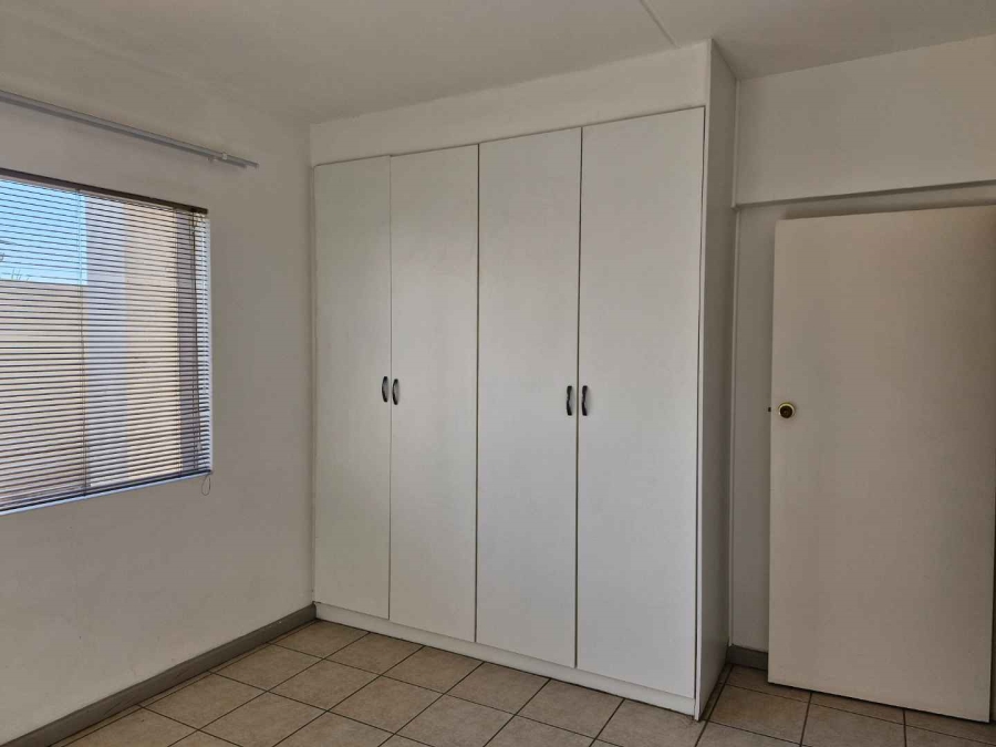 2 Bedroom Property for Sale in Bardene Gauteng