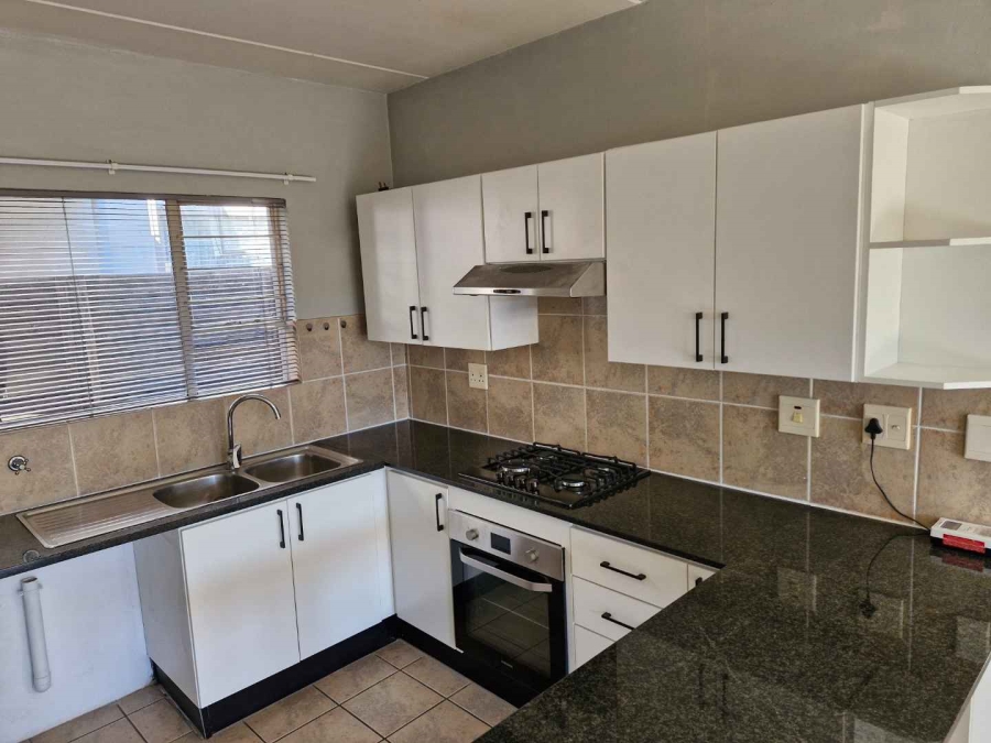 2 Bedroom Property for Sale in Bardene Gauteng