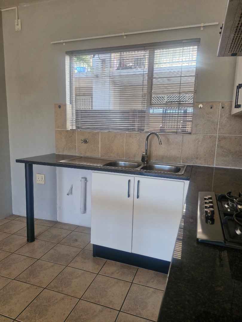 2 Bedroom Property for Sale in Bardene Gauteng