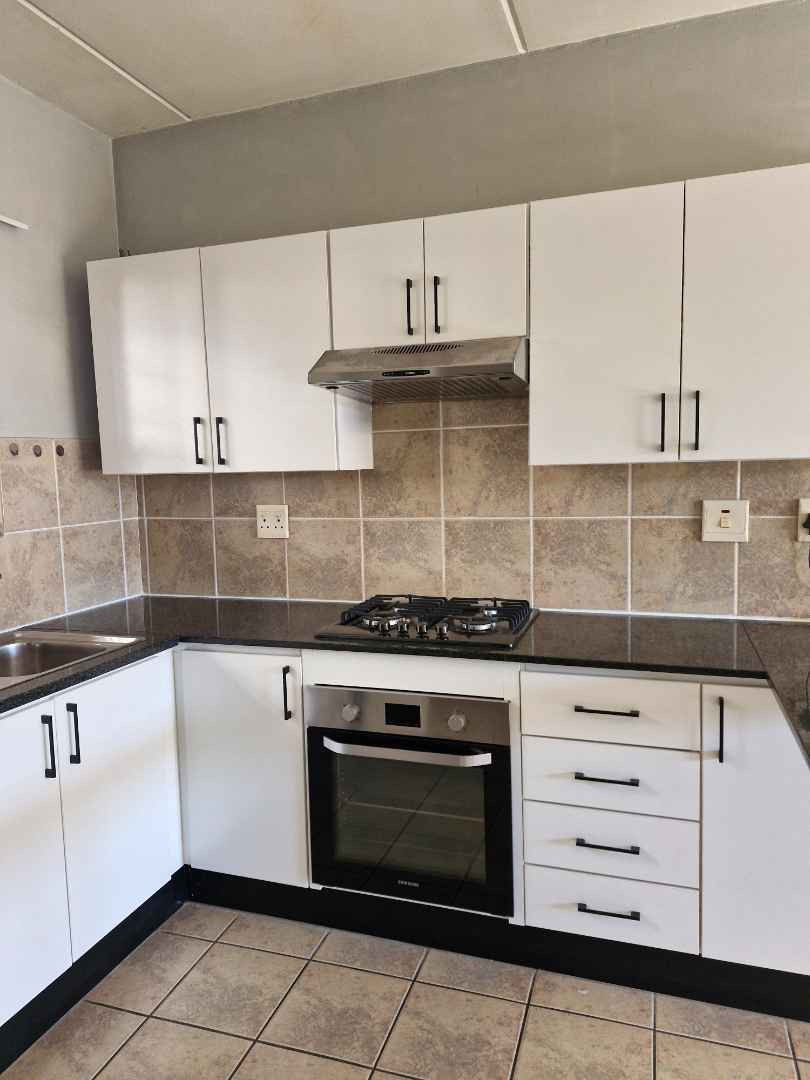 2 Bedroom Property for Sale in Bardene Gauteng