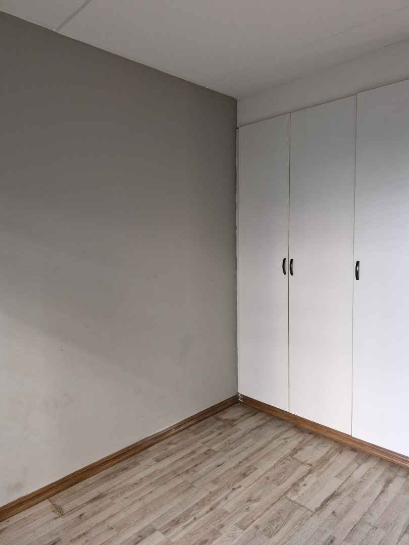 2 Bedroom Property for Sale in Bardene Gauteng