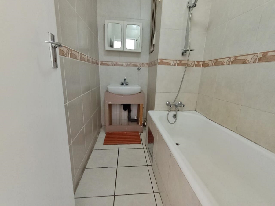 2 Bedroom Property for Sale in Denlee Gauteng