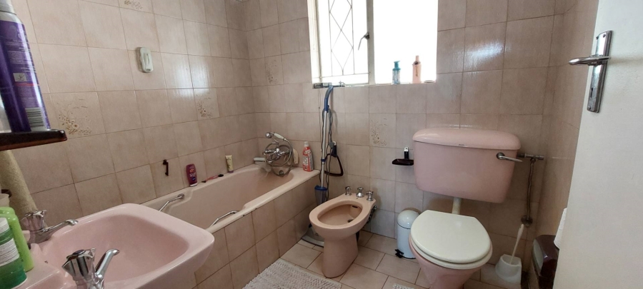 4 Bedroom Property for Sale in Tulisa Park Gauteng