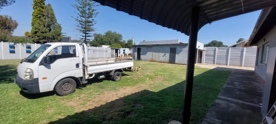4 Bedroom Property for Sale in Tulisa Park Gauteng