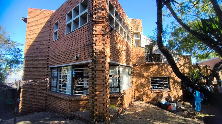 4 Bedroom Property for Sale in Bassonia Gauteng