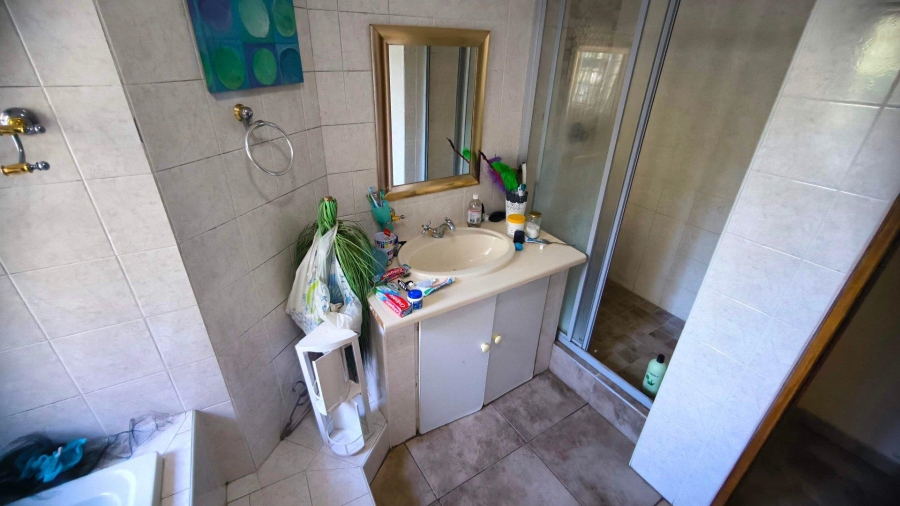 4 Bedroom Property for Sale in Bassonia Gauteng