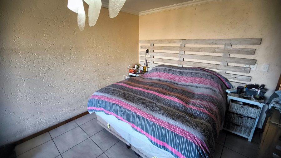 4 Bedroom Property for Sale in Bassonia Gauteng