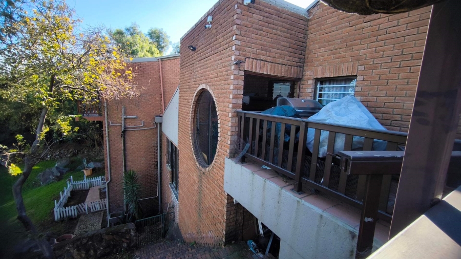 4 Bedroom Property for Sale in Bassonia Gauteng