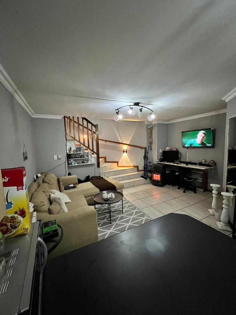 4 Bedroom Property for Sale in Bassonia Gauteng