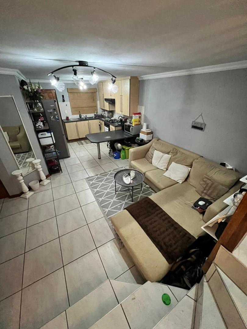 4 Bedroom Property for Sale in Bassonia Gauteng