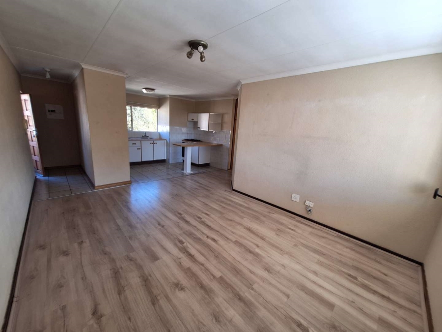 To Let 2 Bedroom Property for Rent in Weltevreden Park Gauteng