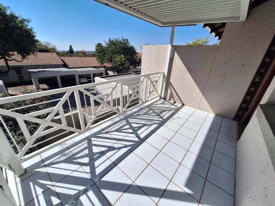 To Let 2 Bedroom Property for Rent in Weltevreden Park Gauteng
