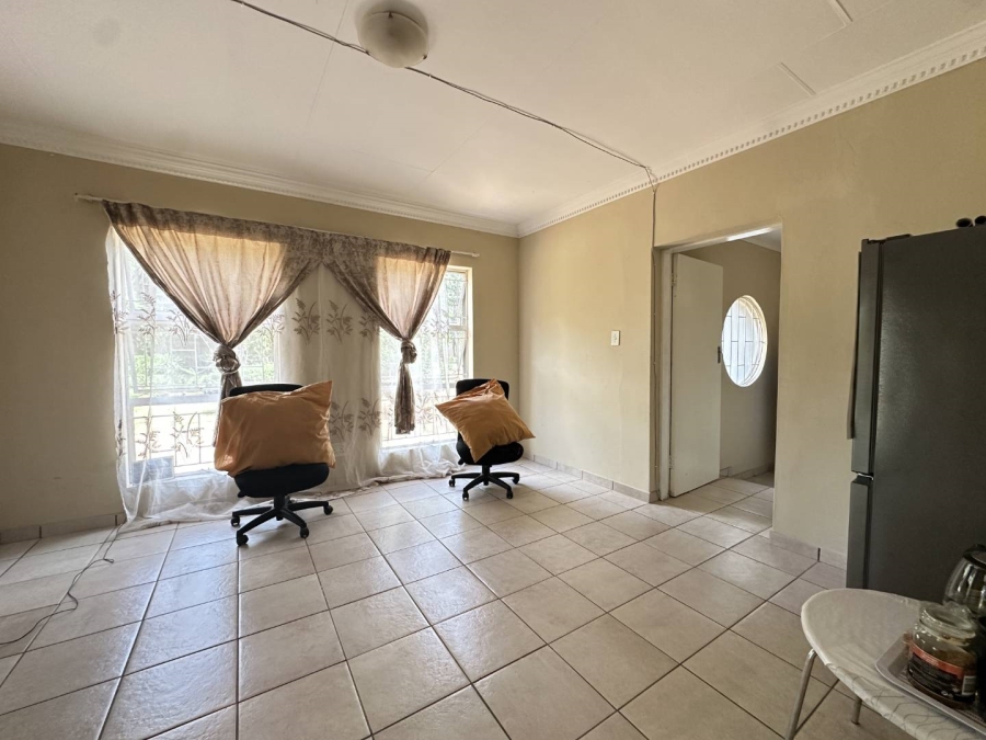 5 Bedroom Property for Sale in Heatherdale Gauteng