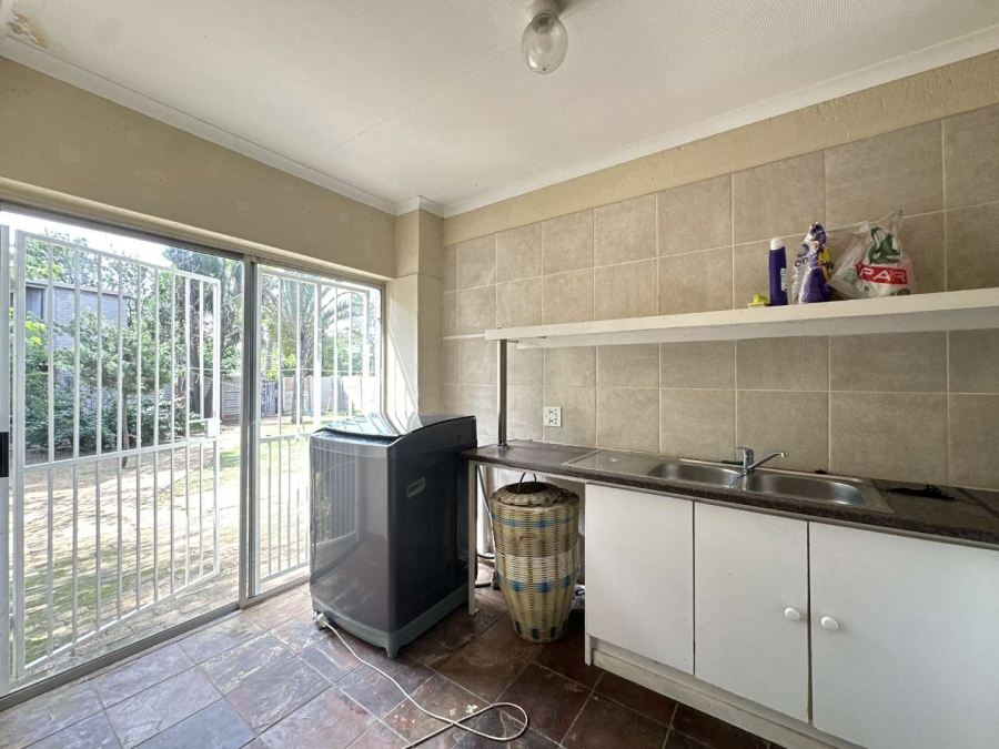 5 Bedroom Property for Sale in Heatherdale Gauteng