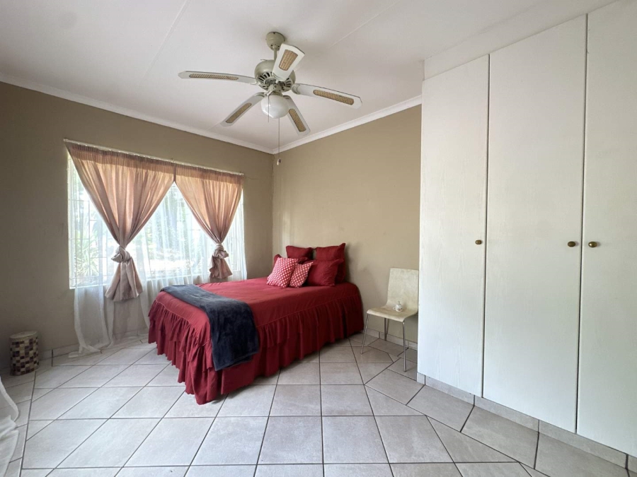 5 Bedroom Property for Sale in Heatherdale Gauteng