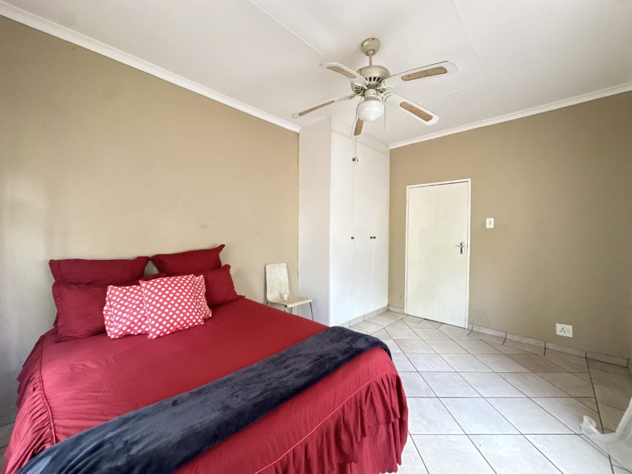 5 Bedroom Property for Sale in Heatherdale Gauteng