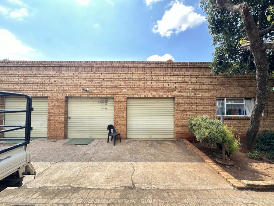 5 Bedroom Property for Sale in Heatherdale Gauteng