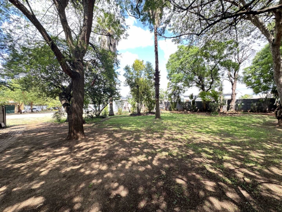 5 Bedroom Property for Sale in Heatherdale Gauteng
