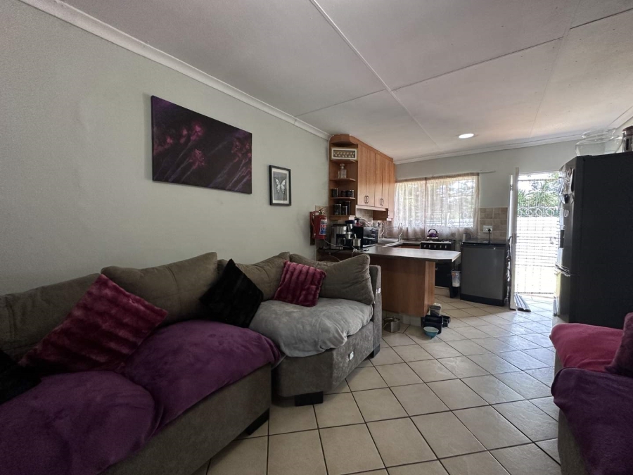 5 Bedroom Property for Sale in Heatherdale Gauteng