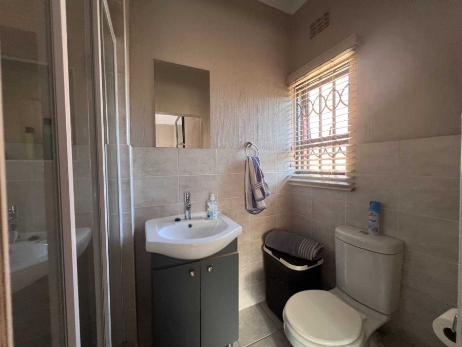 2 Bedroom Property for Sale in Wilgeheuwel Gauteng