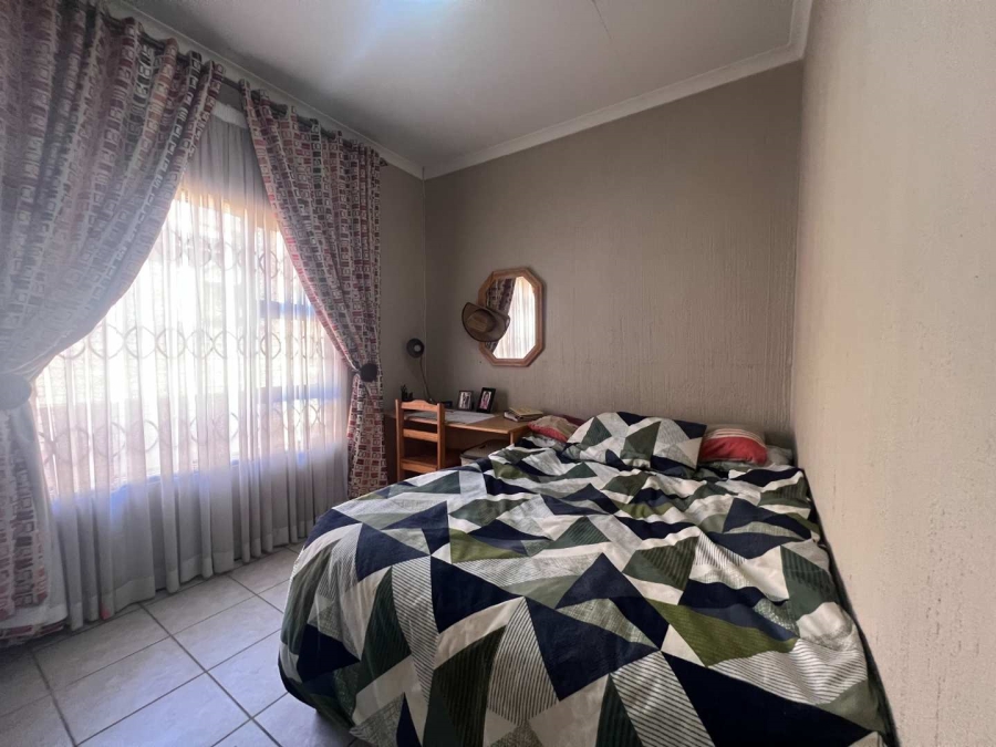 2 Bedroom Property for Sale in Wilgeheuwel Gauteng