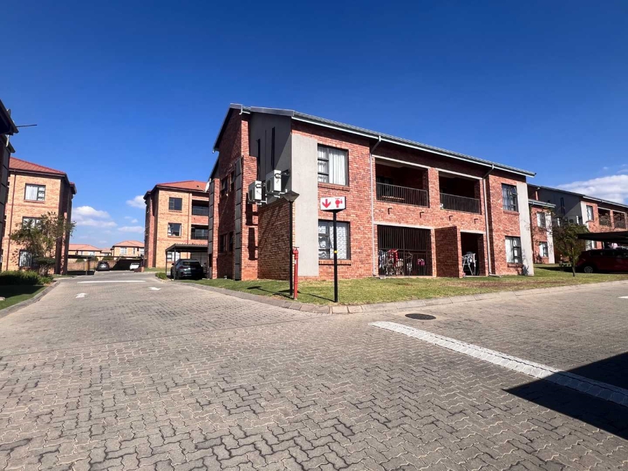 2 Bedroom Property for Sale in Wilgeheuwel Gauteng