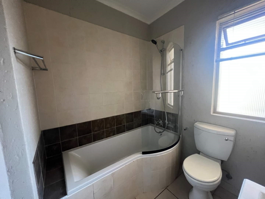 To Let 2 Bedroom Property for Rent in Lonehill Gauteng