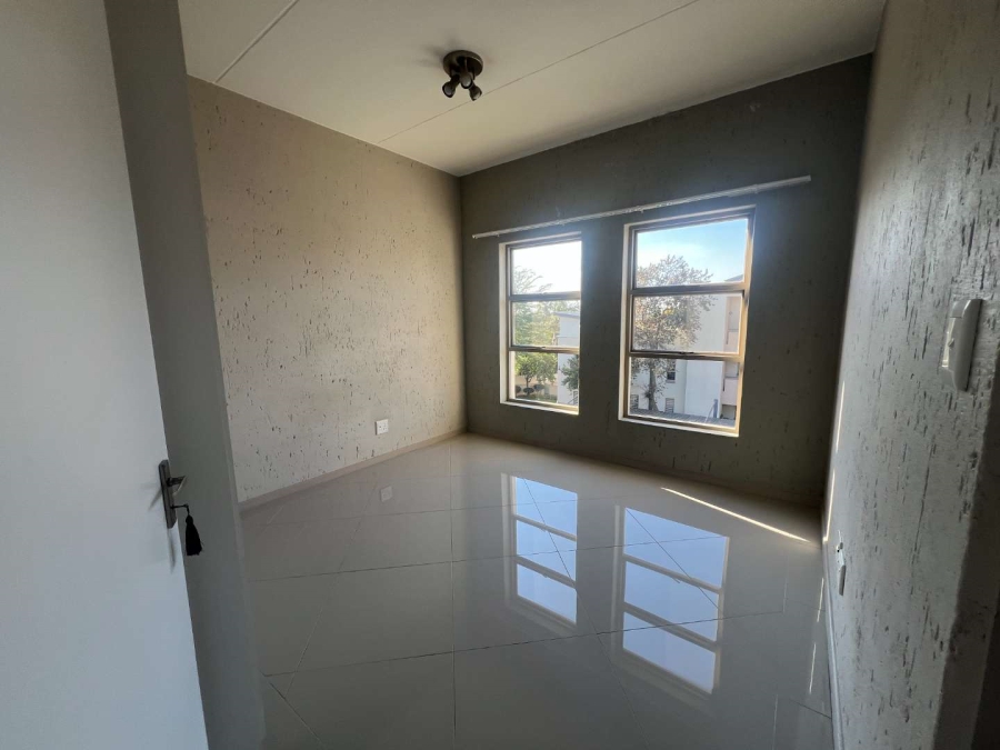 To Let 2 Bedroom Property for Rent in Lonehill Gauteng