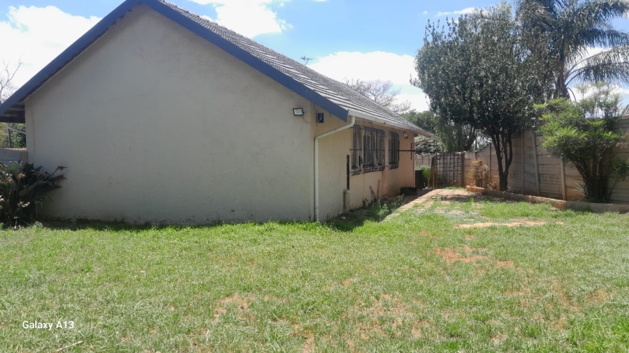 To Let 3 Bedroom Property for Rent in Birchleigh Gauteng