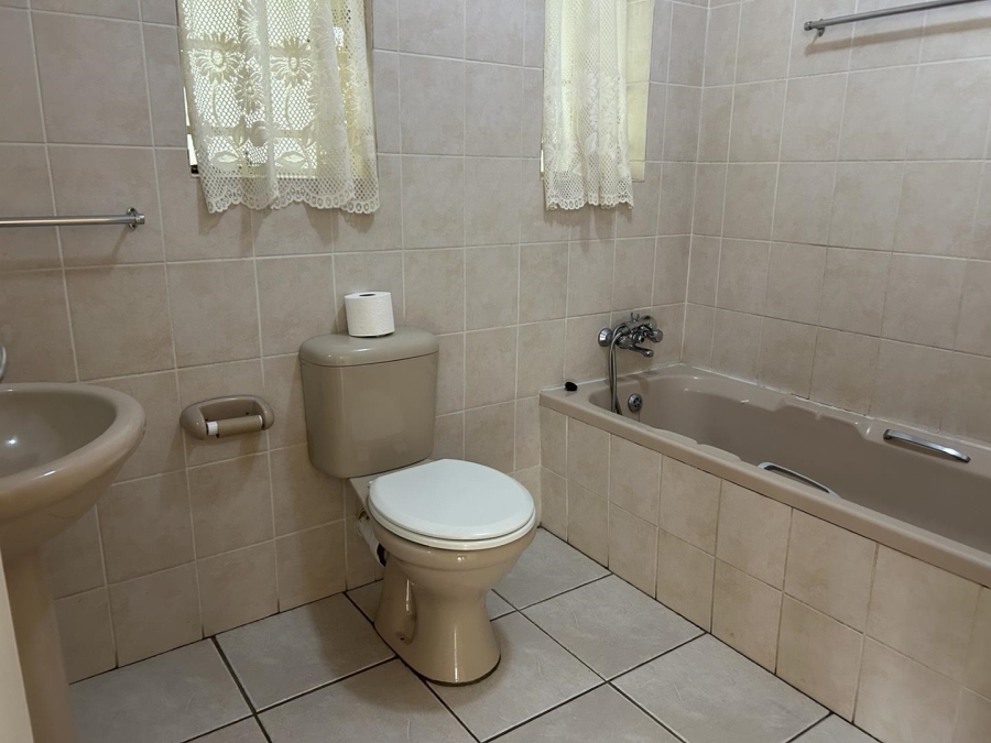 To Let 3 Bedroom Property for Rent in Morehill Gauteng
