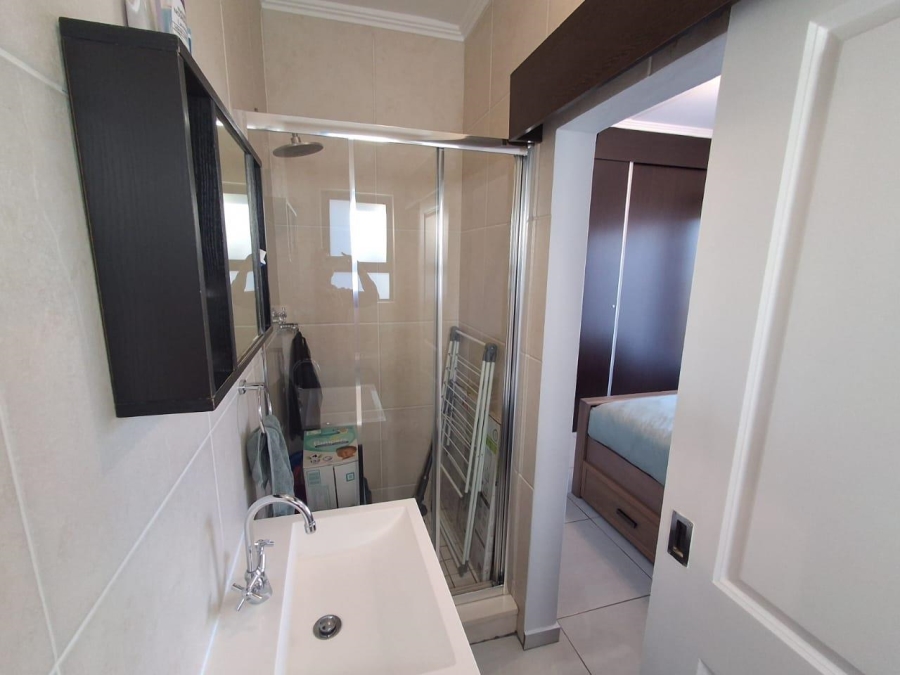 2 Bedroom Property for Sale in Bassonia Gauteng
