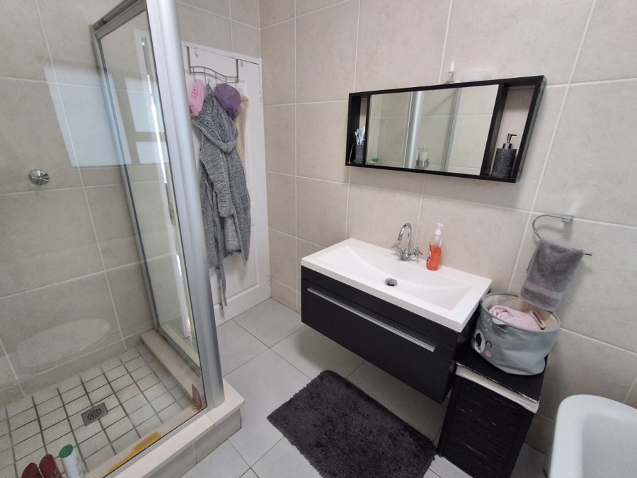 2 Bedroom Property for Sale in Bassonia Gauteng