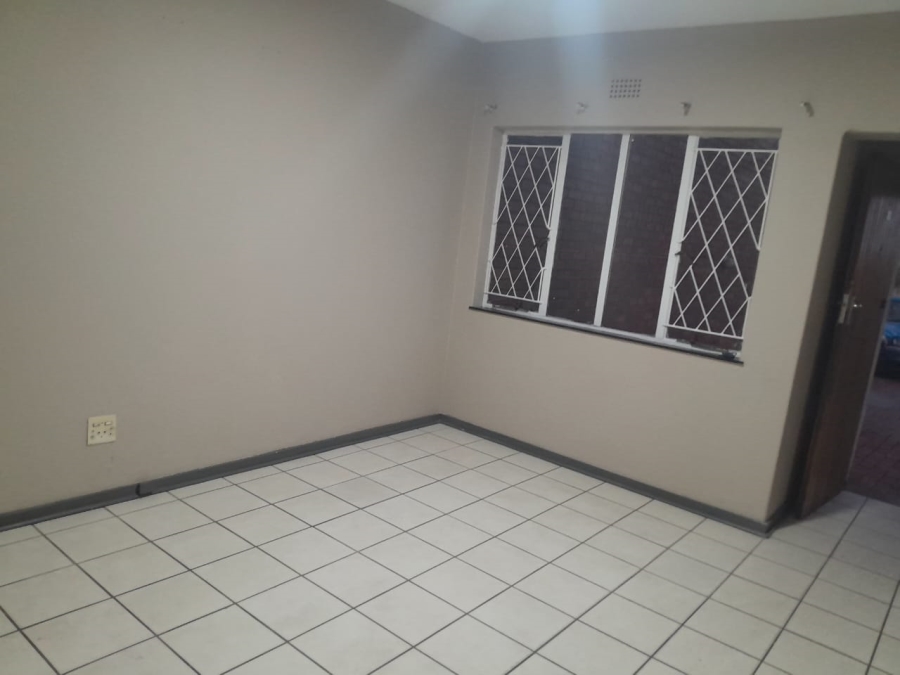 To Let 3 Bedroom Property for Rent in Brackenhurst Gauteng