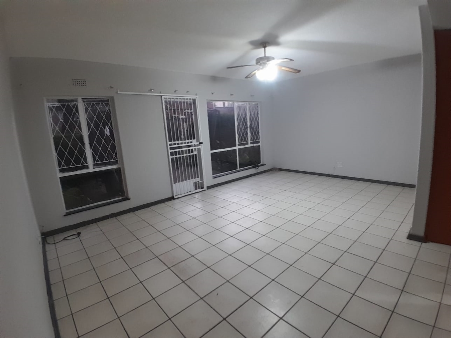 To Let 3 Bedroom Property for Rent in Brackenhurst Gauteng