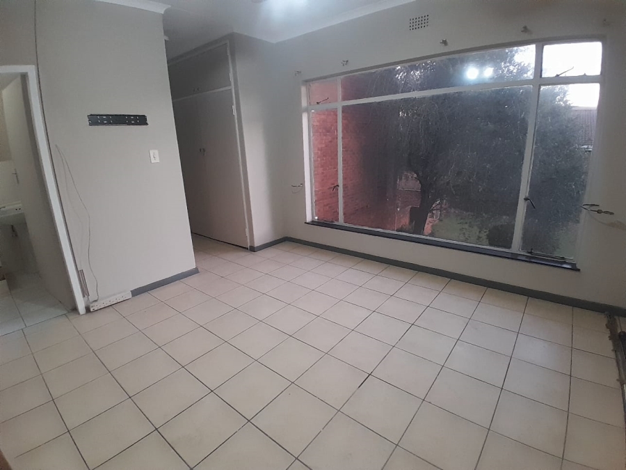 To Let 3 Bedroom Property for Rent in Brackenhurst Gauteng