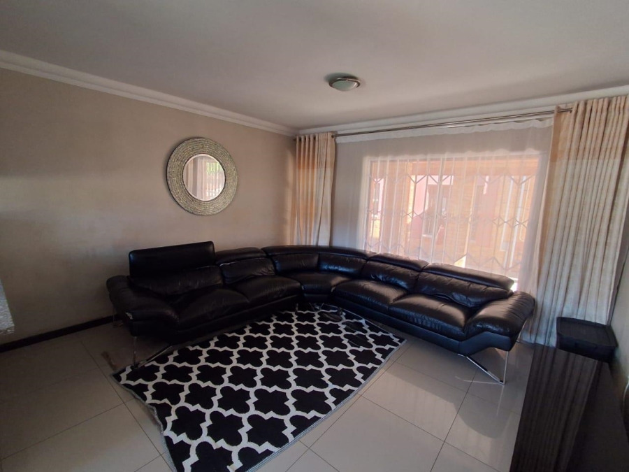 3 Bedroom Property for Sale in Brackendowns Gauteng