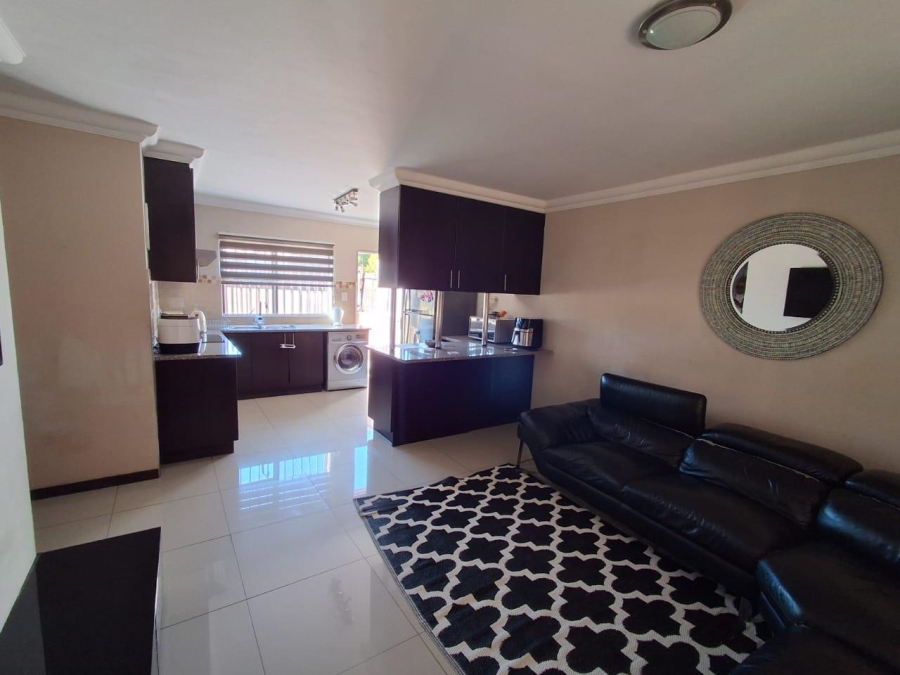 3 Bedroom Property for Sale in Brackendowns Gauteng